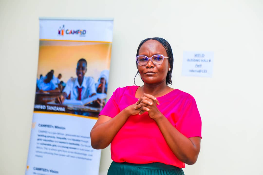 MAAFISA HABARI WA WIZARA NA HALMASHAURI WAPATIWA MAFUNZO NA CAMFED..